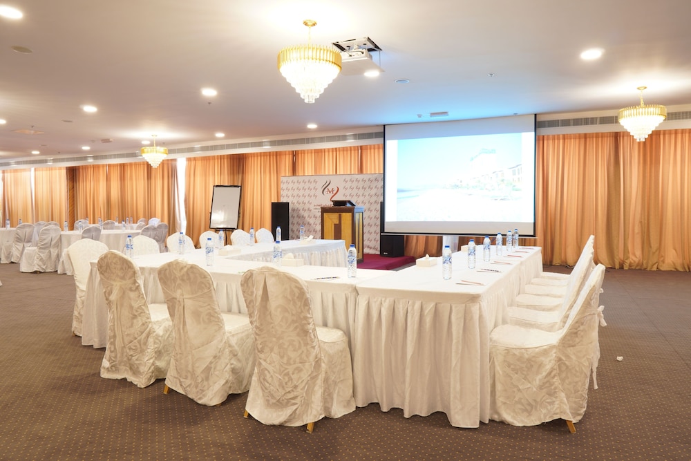 Mirage Bab Al Bahr Beach Hotel 4/44