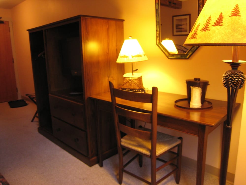 The Lodge at Lincoln Peak 40/49
