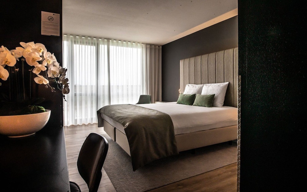 Select Hotel Apple Park Maastricht 24/82