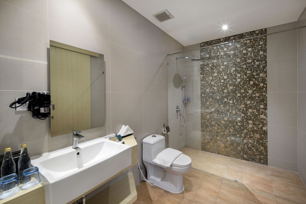 Four Star by Trans Hotel 49/50