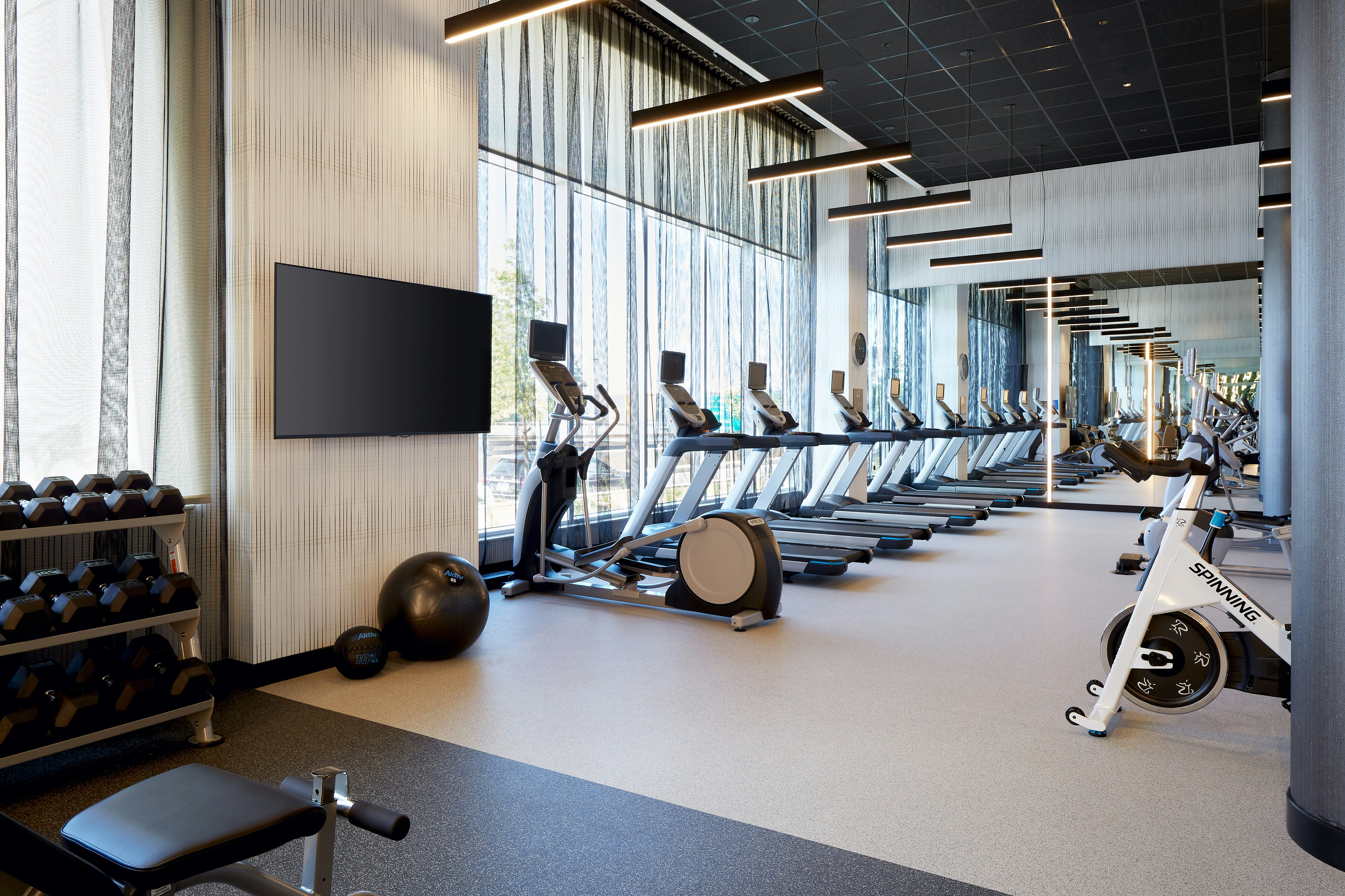 Homewood Suites by Hilton Montreal Midtown 9/41