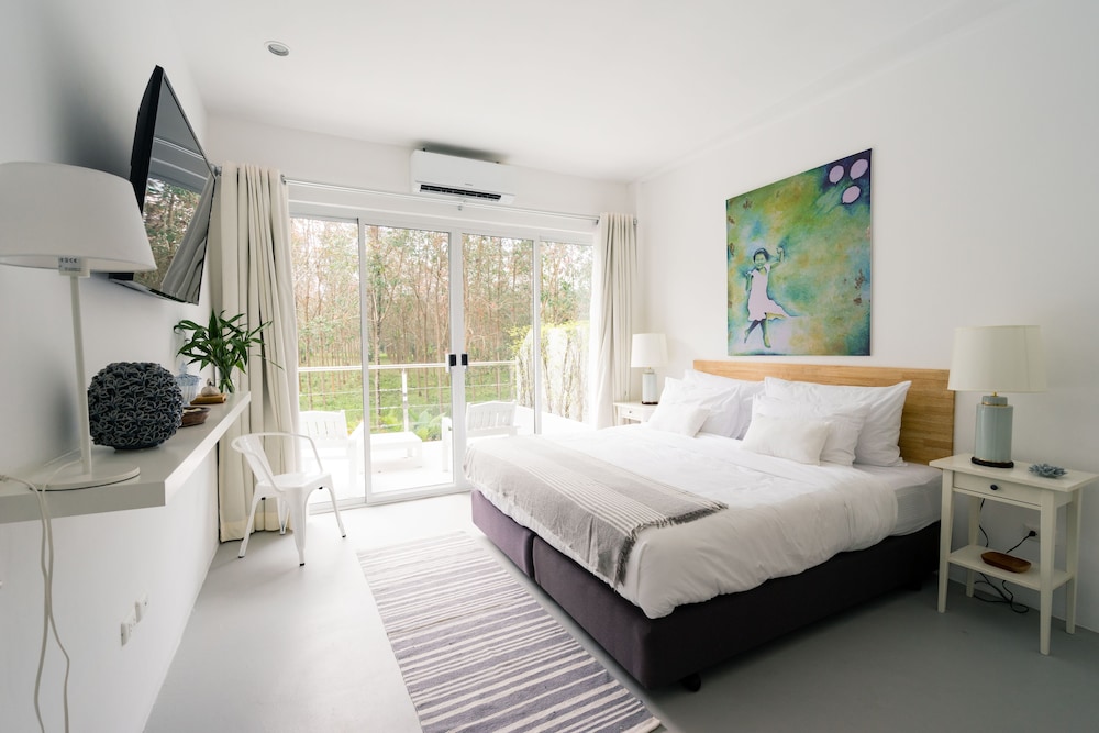 Isara Khao Lak 20/50