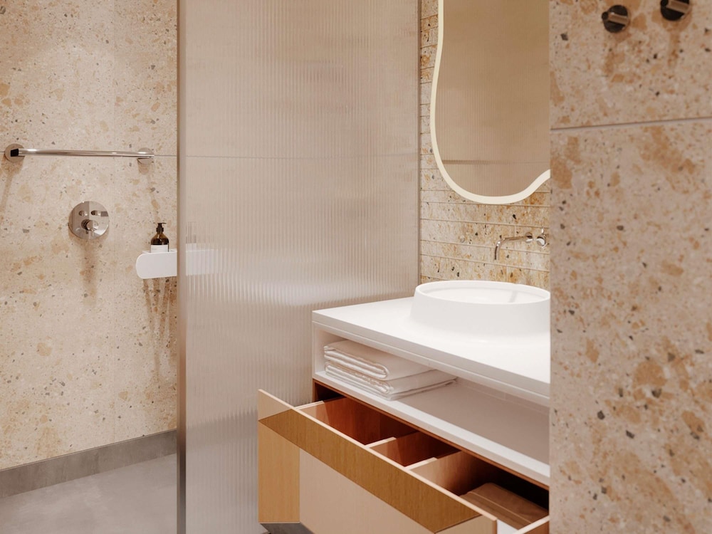 Movenpick Yerevan 62/63