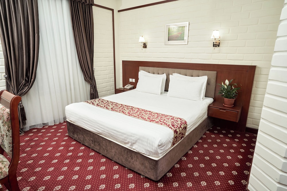 STANDARD, KING BED
