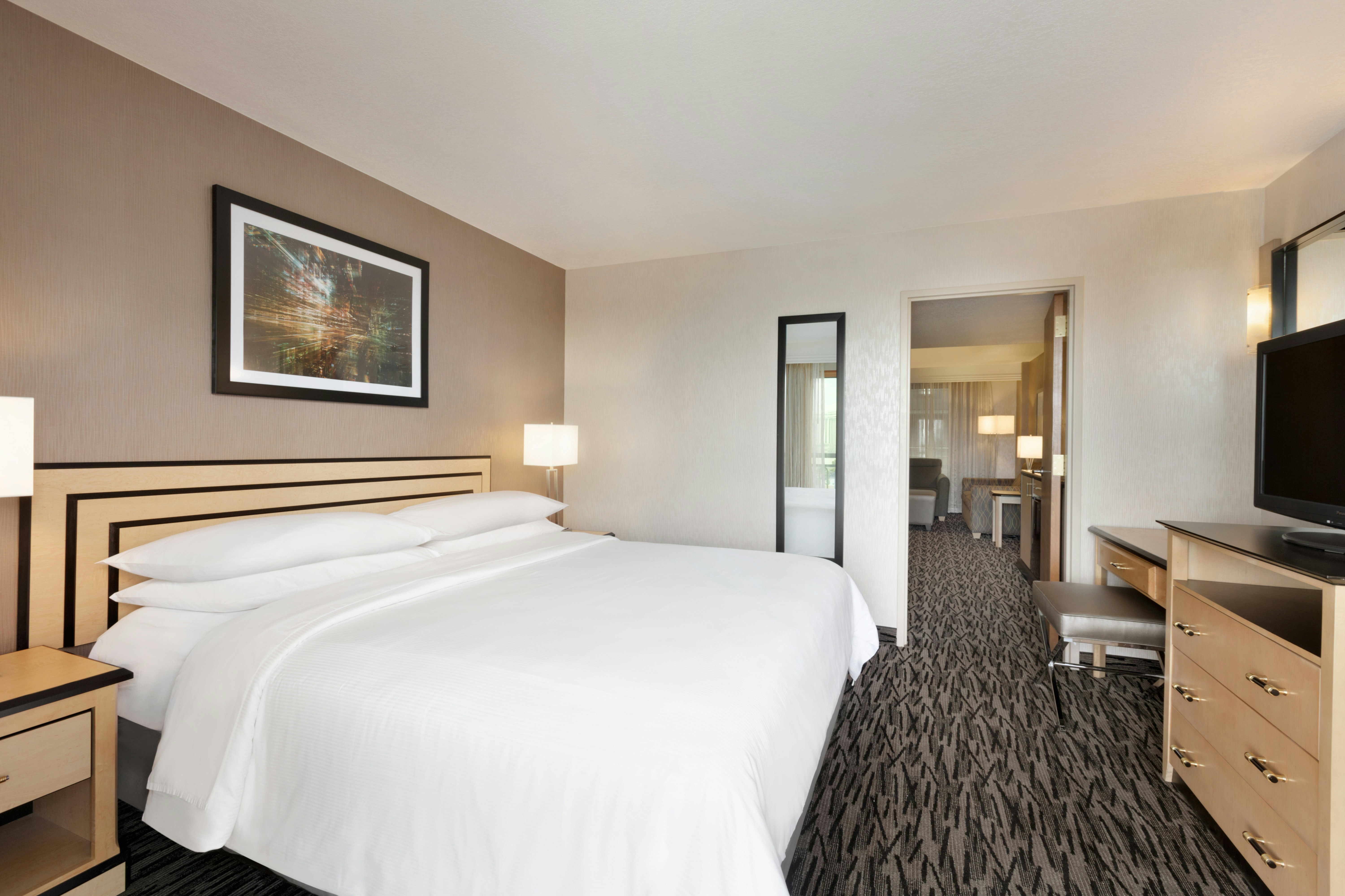 Suite, King Bed