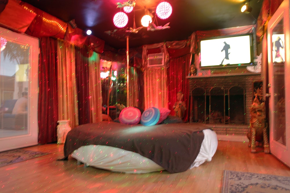 Sea Mountain Nude Resort and Spa Hotel 5/22