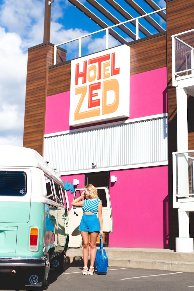 Hotel Zed Kelowna 39/43