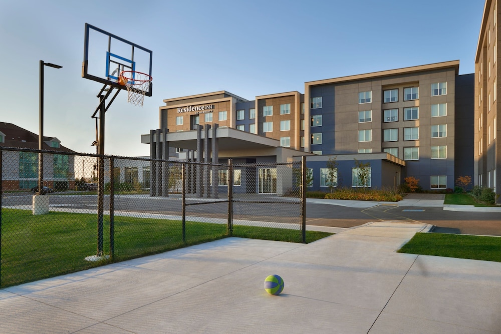 Residence Inn by Marriott Toronto Mississauga Southwest 4/25