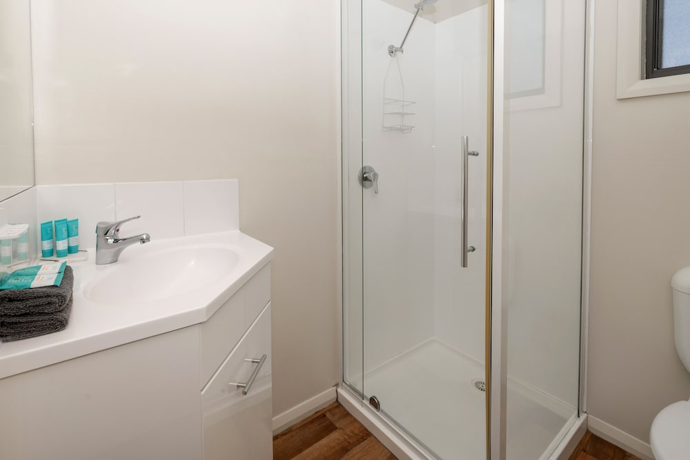 BIG4 Hobart Airport Tourist Park Hotel 46/48