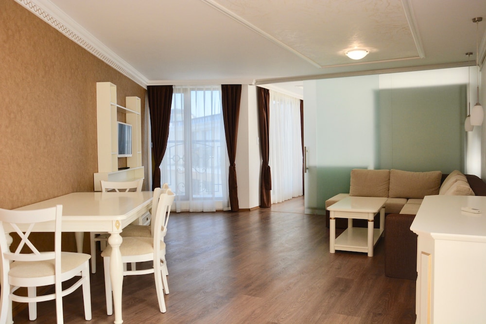 Golden Rainbow Vip Residence 48/71