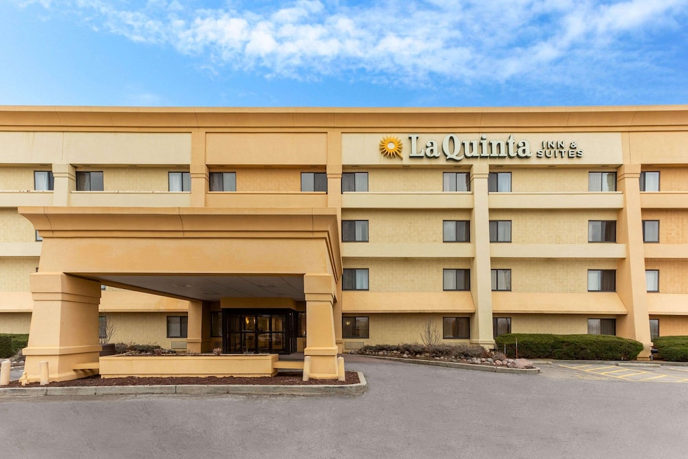 La Quinta Inn & Suites By Wyndham Chicago Gurnee 4/51