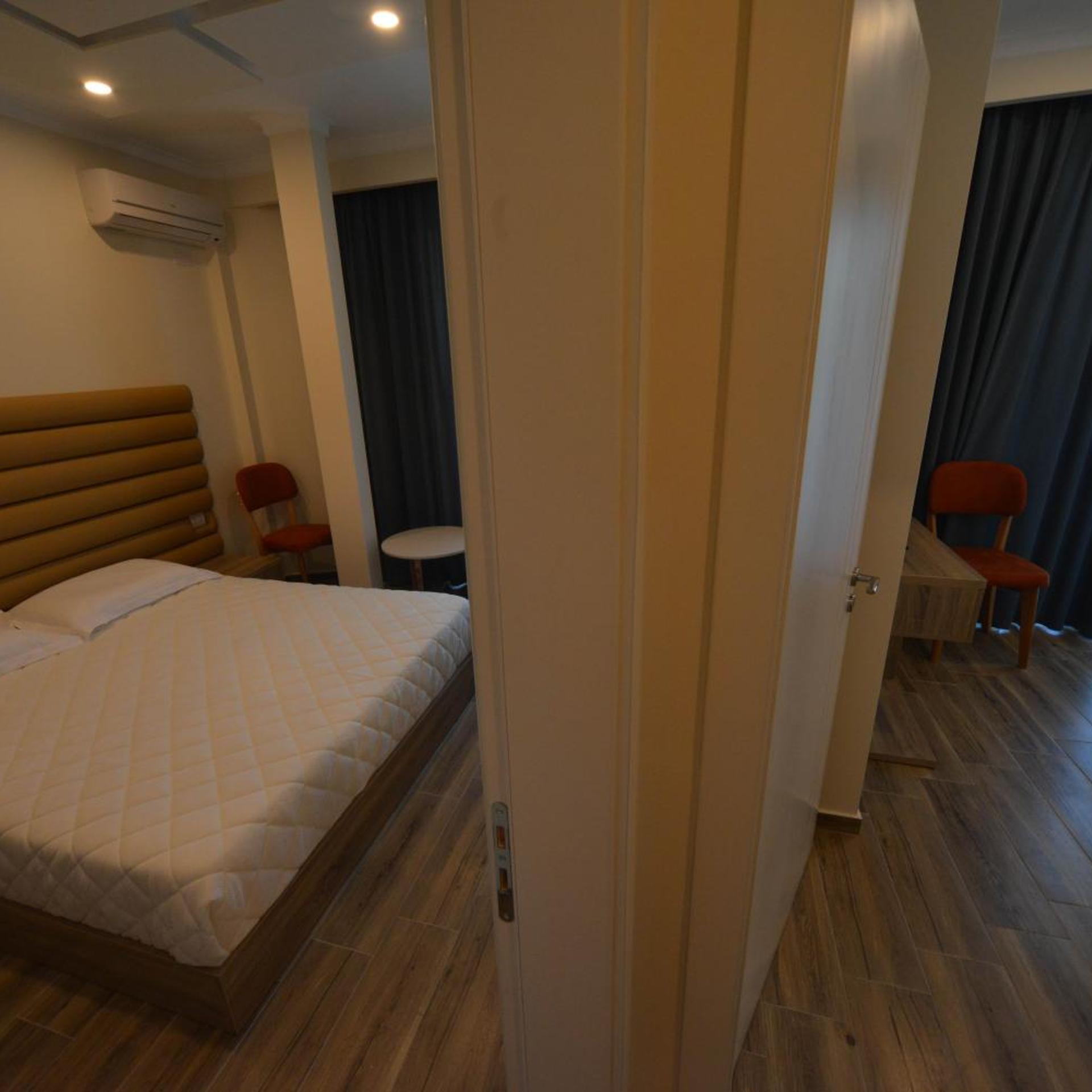 Hotel Elesio 18/50
