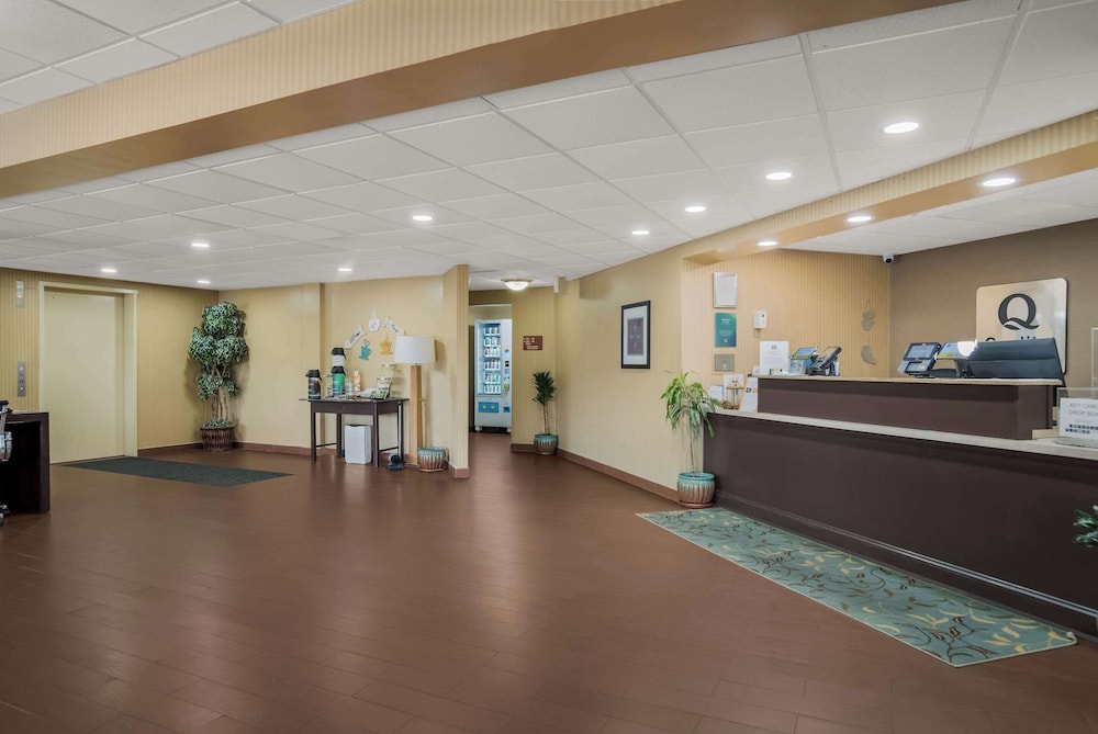 Quality Inn & Suites Chambersburg Northeast 2/47