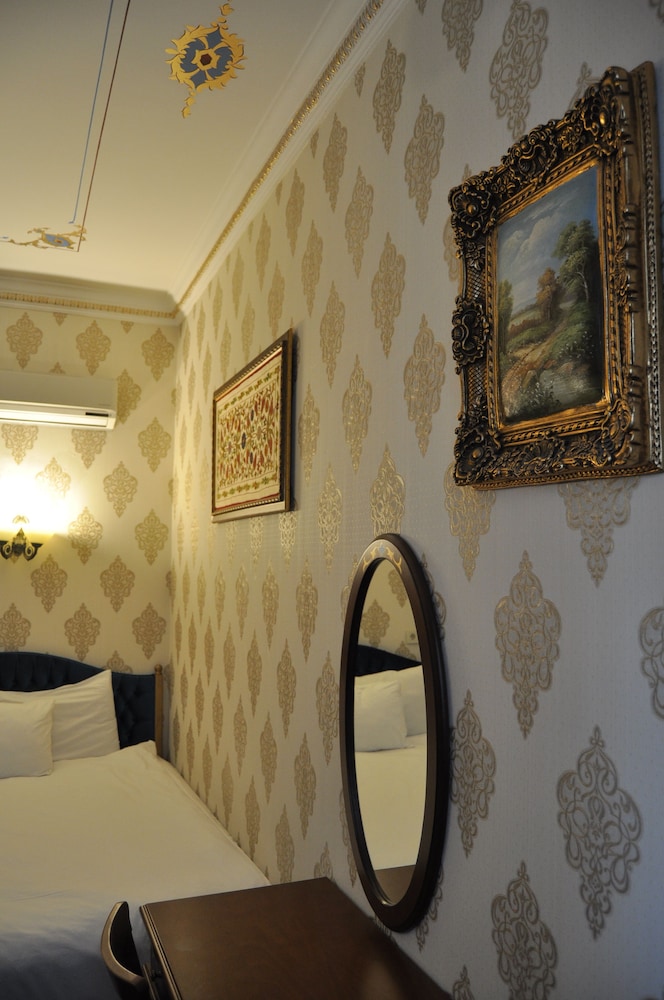 Basileus Hotel 44/79