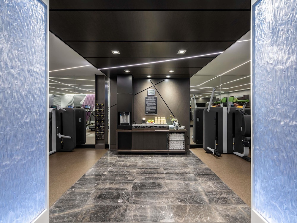 Sofitel Chicago Magnificent Mile 6/50