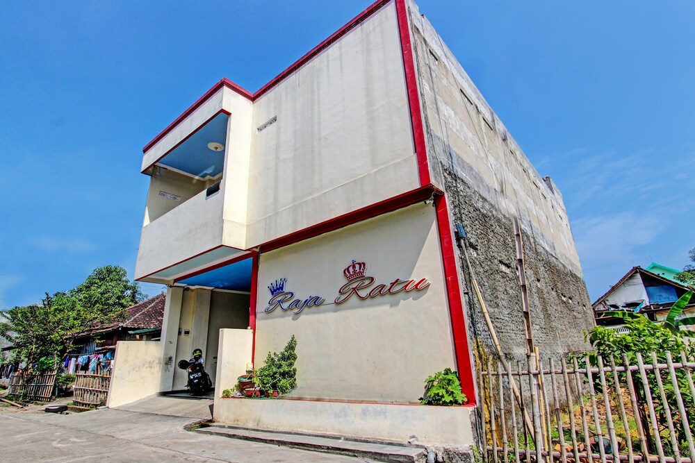 Hotel O Solo near Solo Safari formerly RR Guesthouse in SURAKARTA
