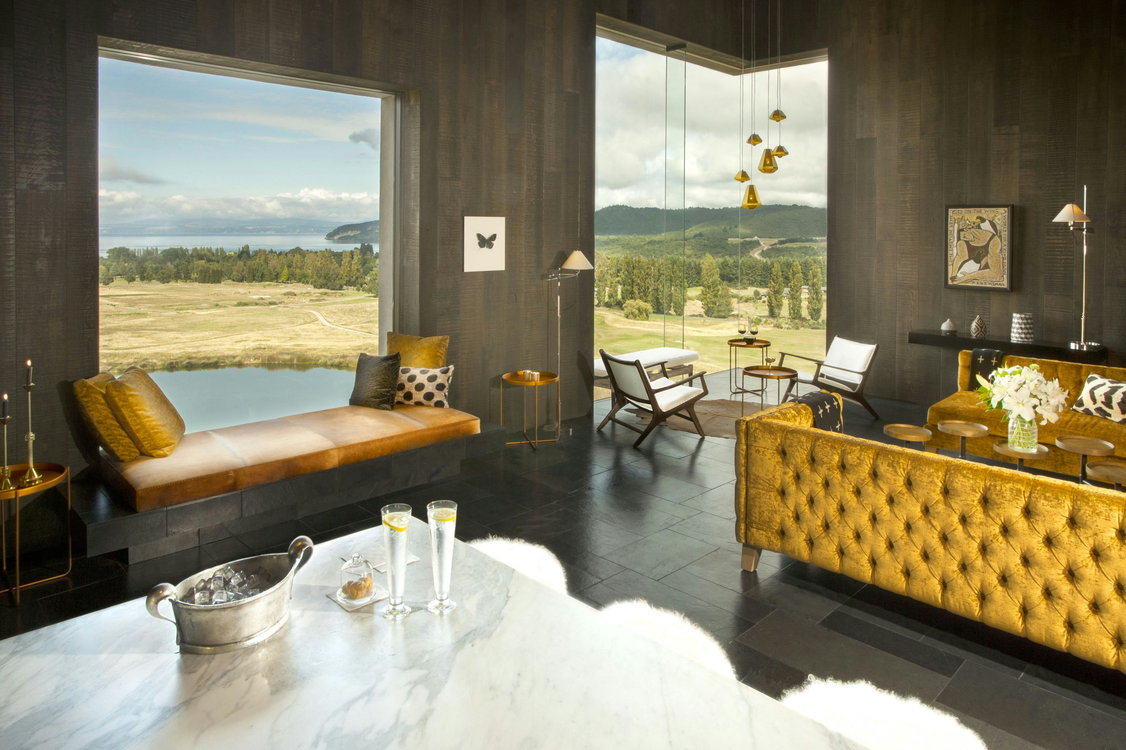 THE KINLOCH CLUB 48/48
