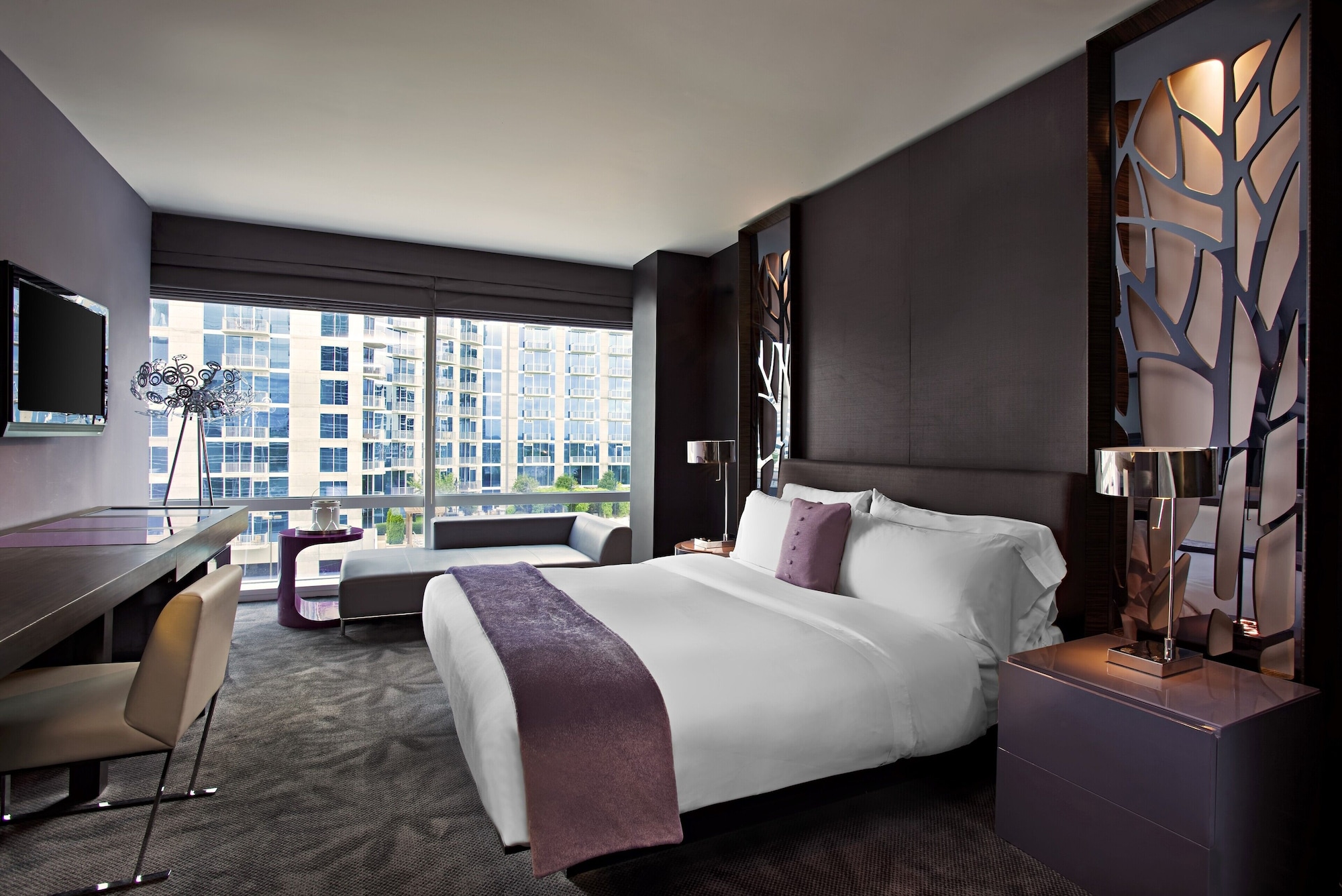Fabulous, King Bed