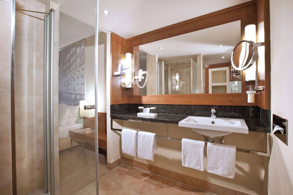 غرفة ديلوكس بسريرين منفصلين، Lindner Hotel Hamburg Am Michel, part of JdV by Hyatt 4/5