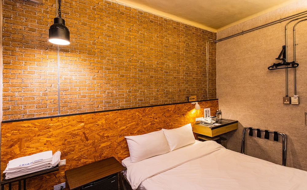 Ph Hostel 37/72