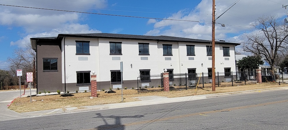 Americas Best Value Inn San Antonio Downtown Riverwalk 4/42