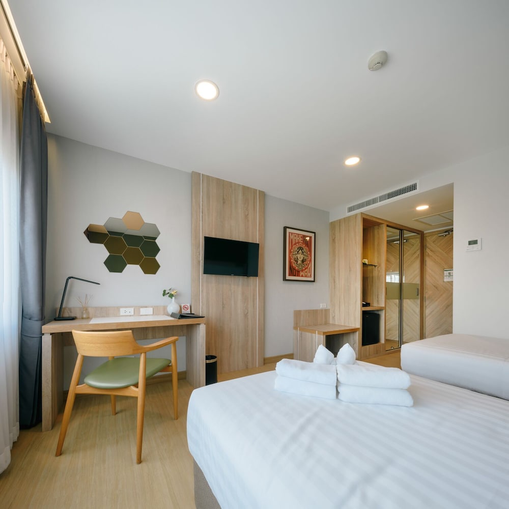 Prime Square Hotel 5/18