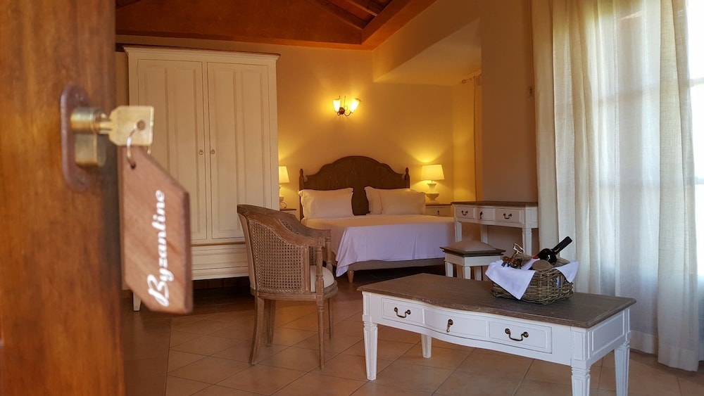 Liotrivi Historical Mansion & Boutique Hotel 45/71