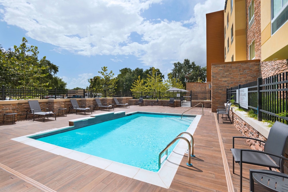 Fairfield Inn & Suites By Marriott Houston Missouri City 3/30