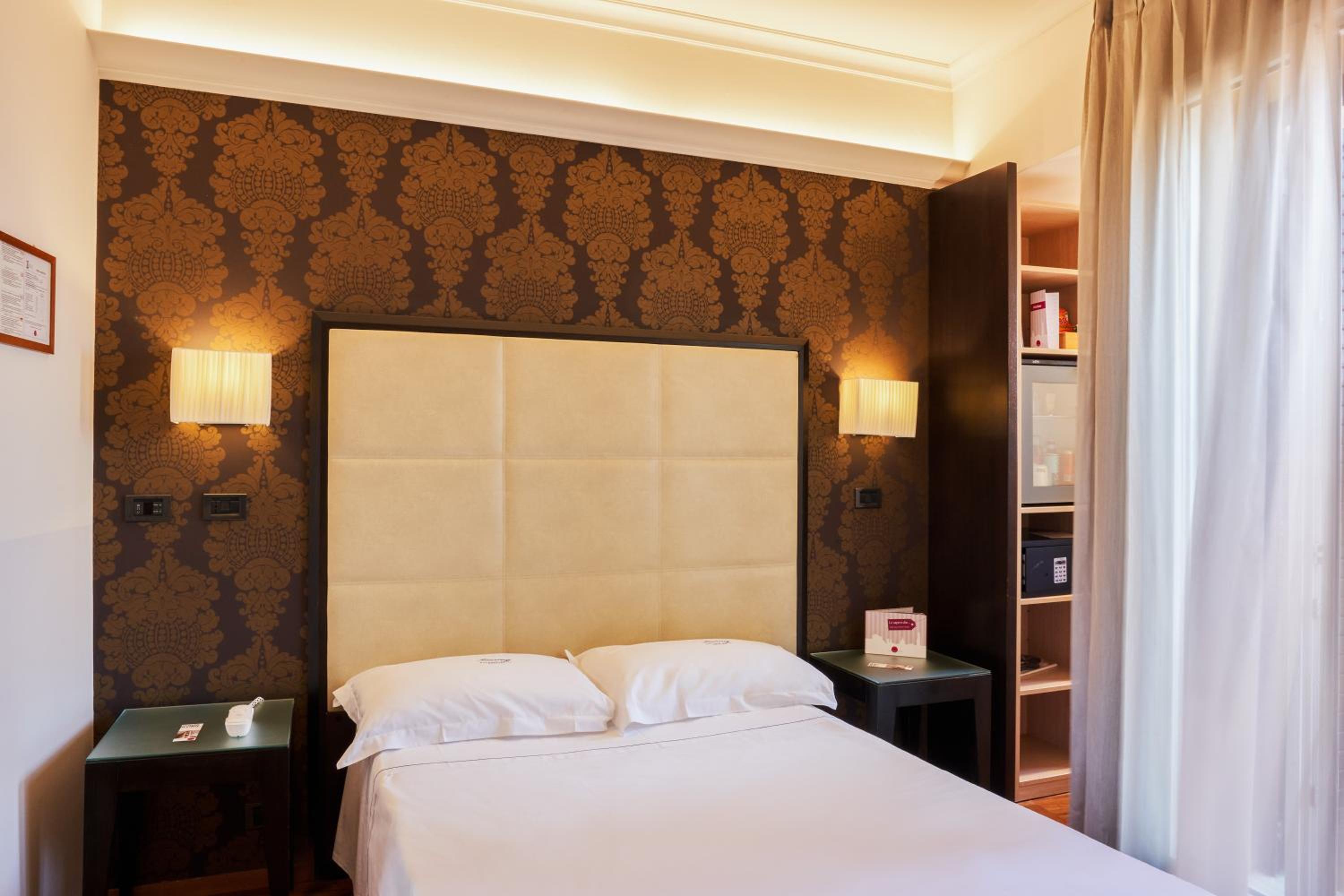 غرفة مفردة بشرفة، Touring Hotel Bologna 9/10