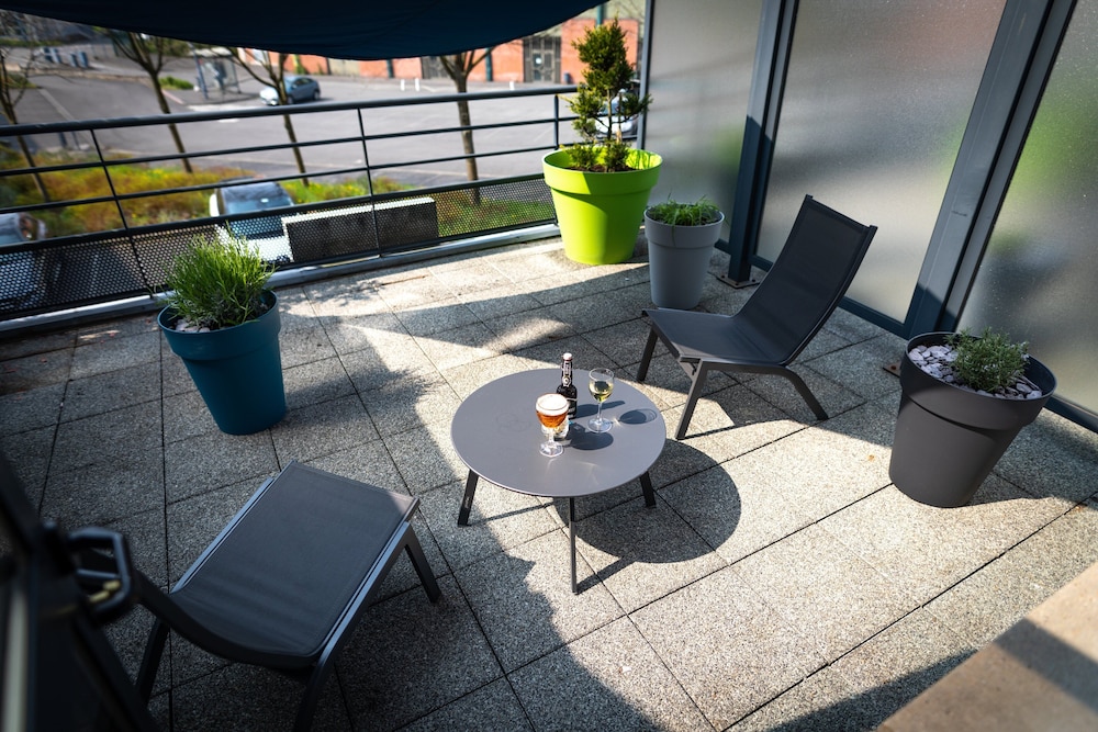 HOLIDAY INN EXPRESS ARRAS 46/78