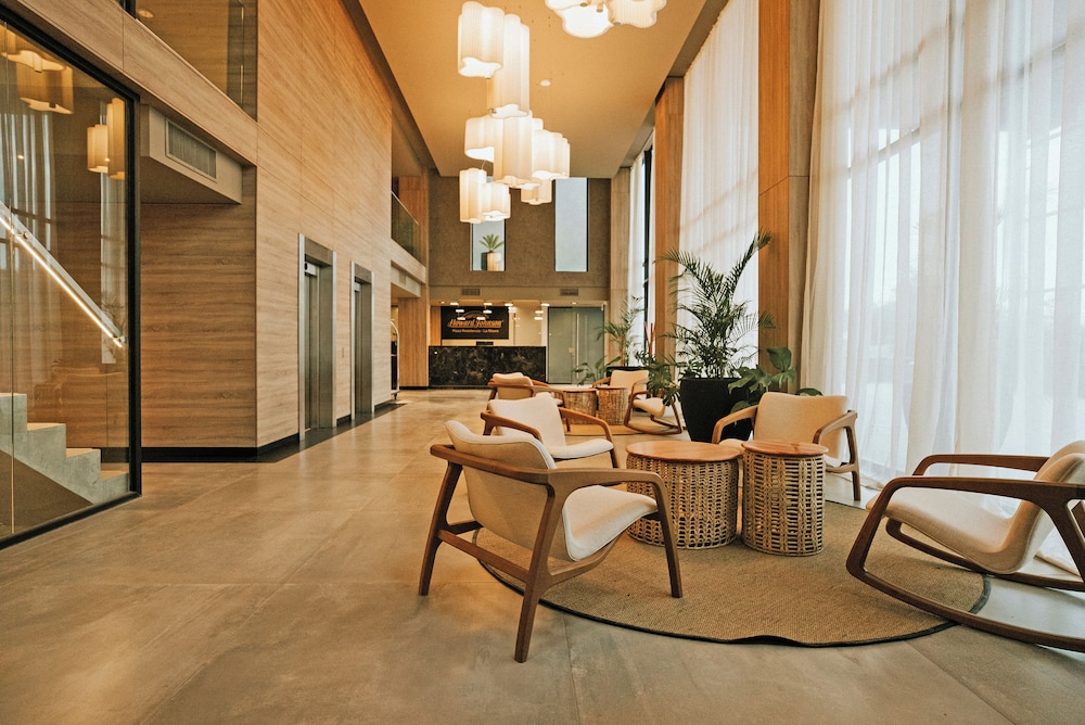 Howard Johnson by Wyndham Resistencia La Ribera 35/48