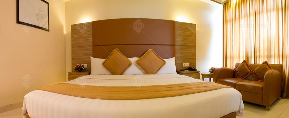 GRAND PASUNDAN CONVENTION HOTEL 26/65