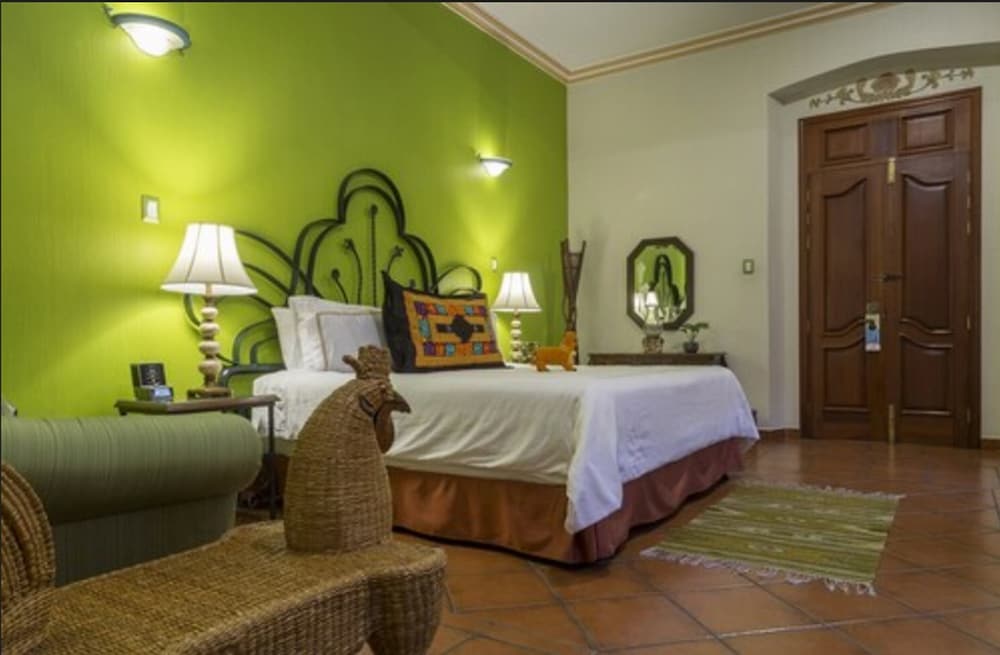 Parador San Miguel 38/79