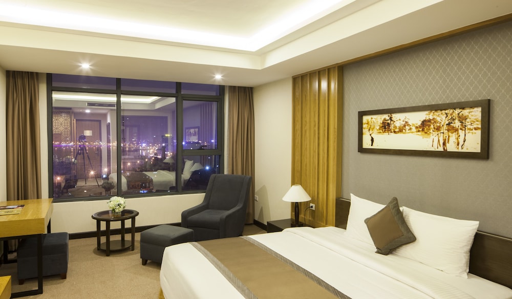 Muong Thanh Luxury Nhat Le Hotel 17/62