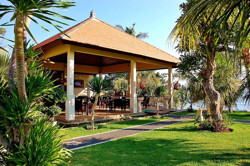 Bali Dive Resort And Spa 60/68