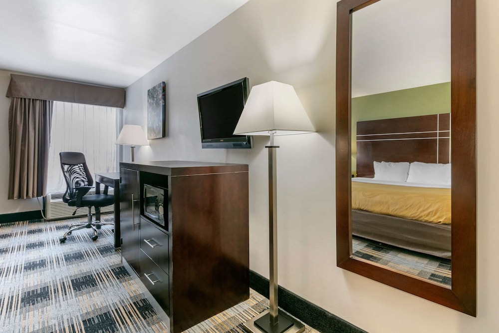 Quality Inn Cape Girardeau North 8/30