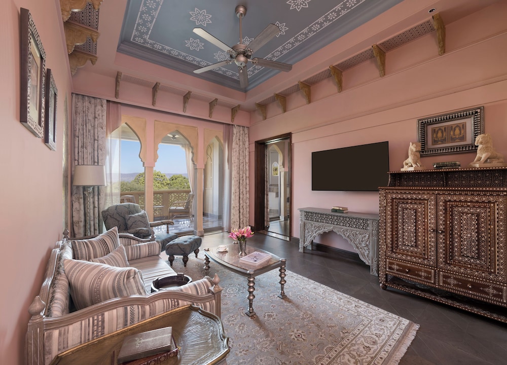 Raffles Jaipur 74/93