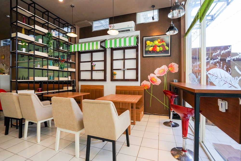 Hotel O Surabaya near Surabaya Town Square formerly Kupang Gunung Residence 54/60