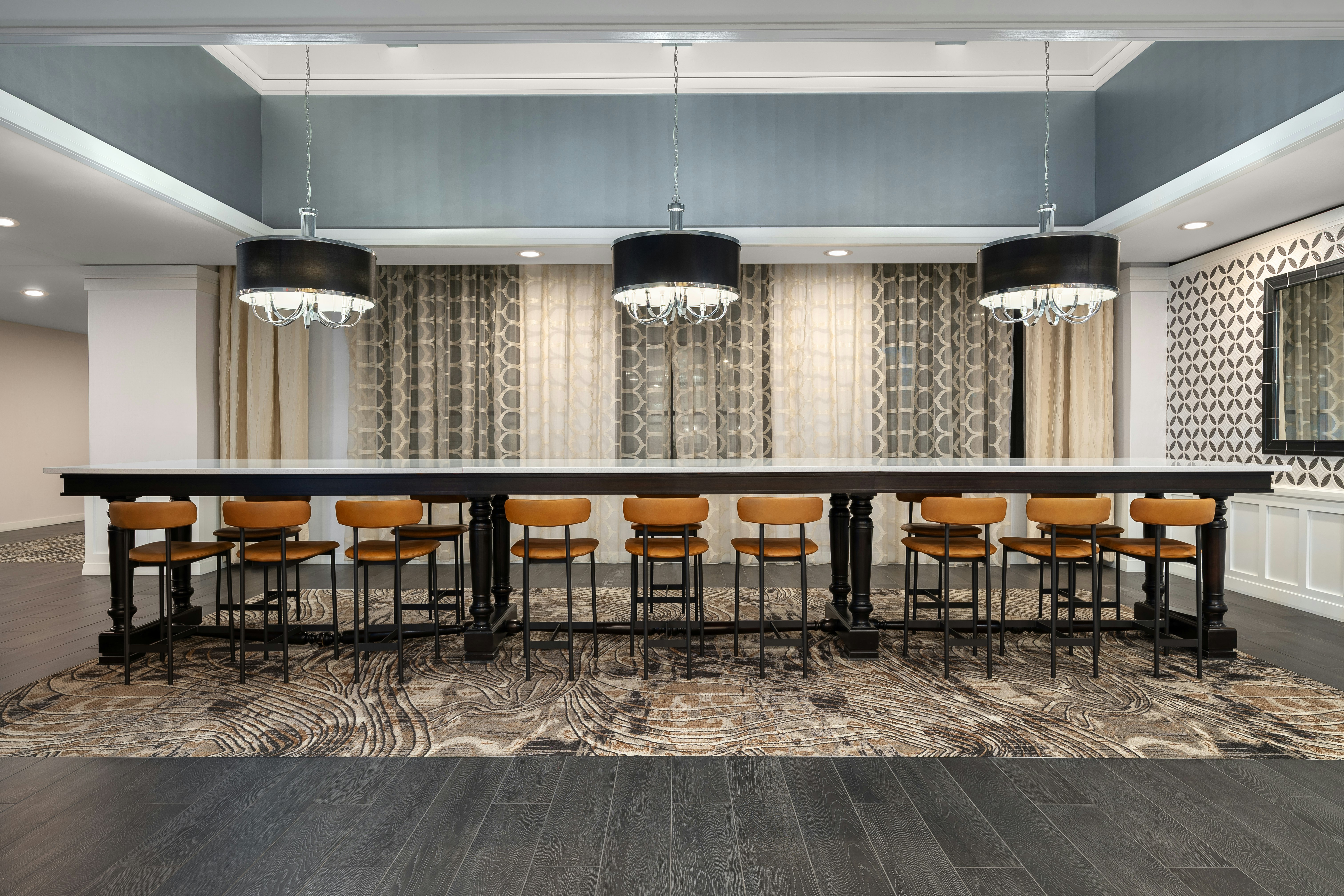 Hampton Inn Suites Cincinnati Downtown 45/72