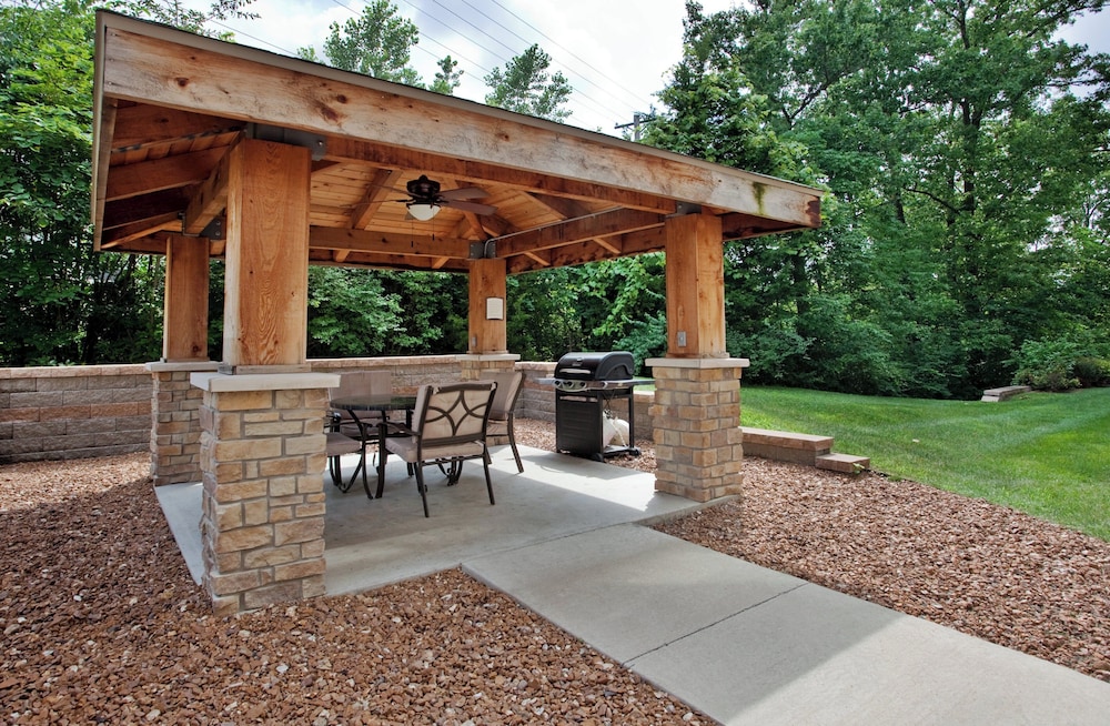Staybridge Suites Columbia Hwy 63 I 70 45/50