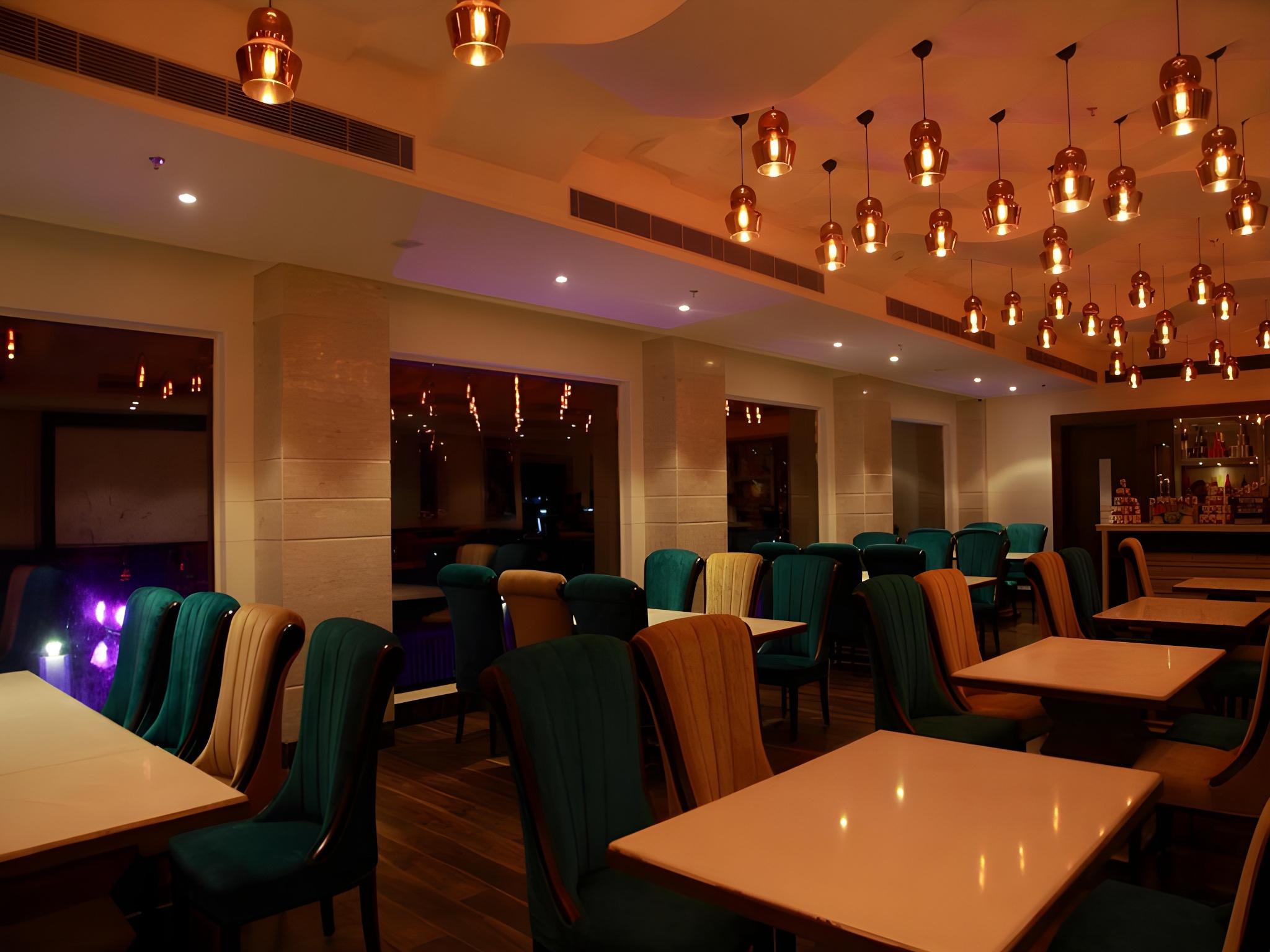 The Palm Court 21/28