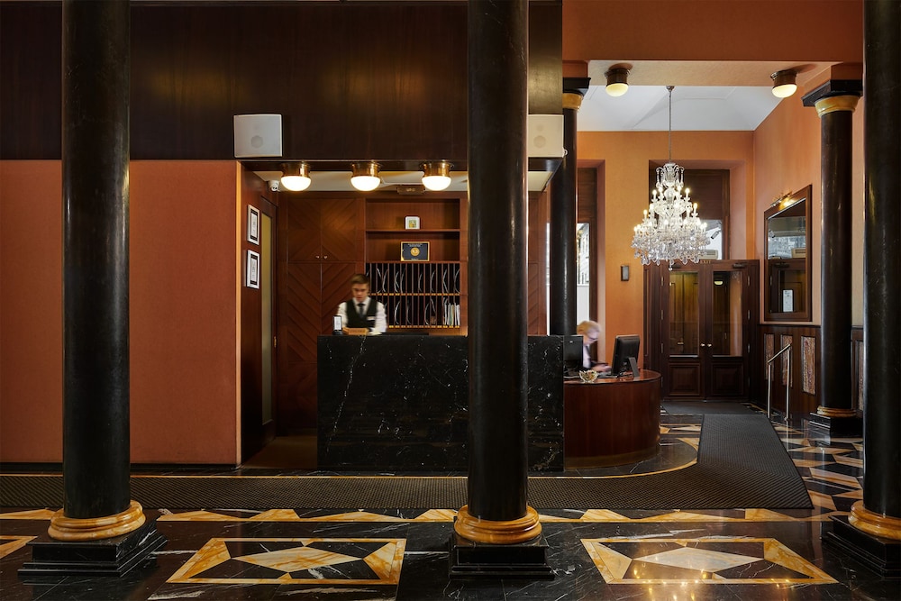 Ventana Hotel Prague 8/71