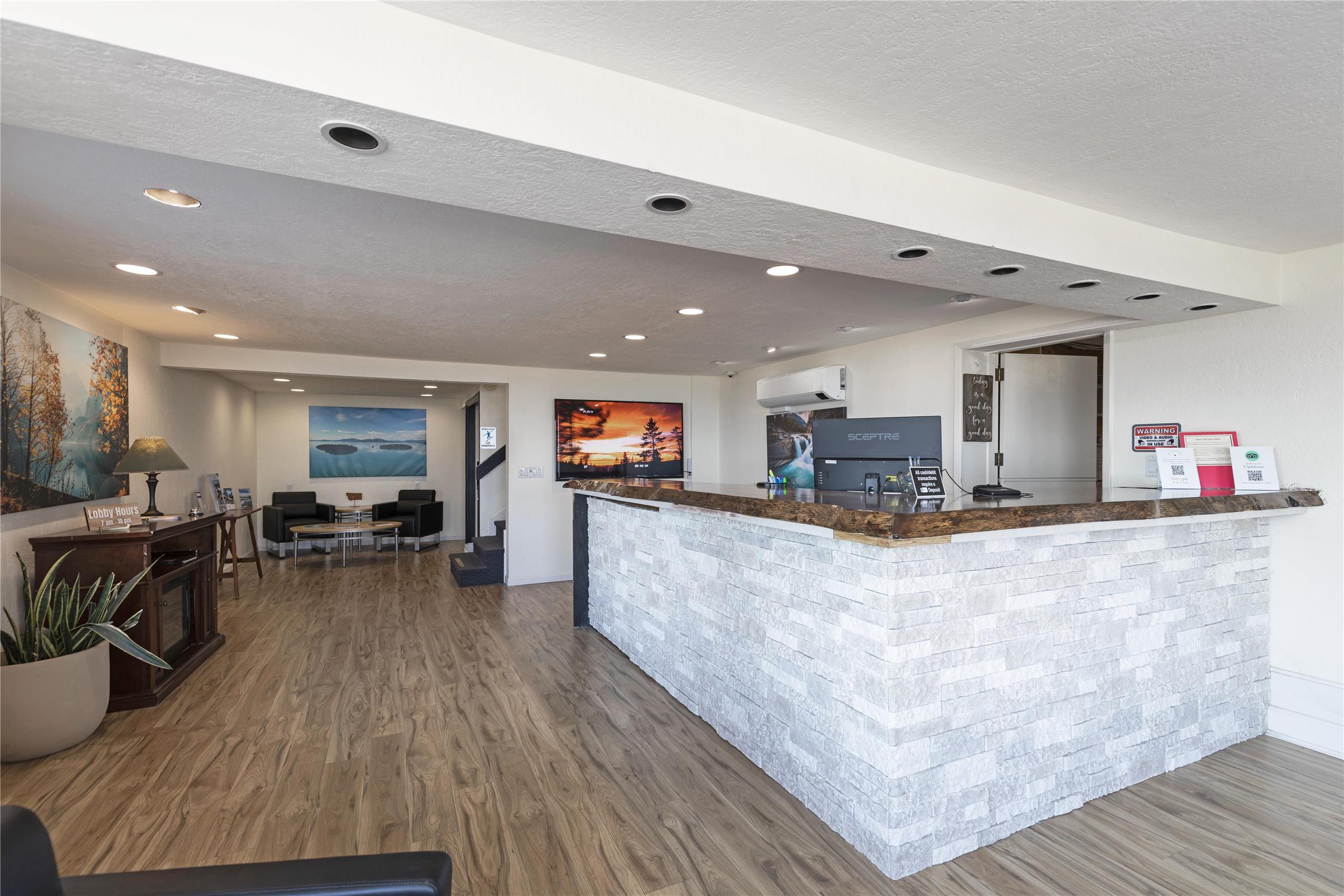 Americas Best Value Port Polson Inn 7/67