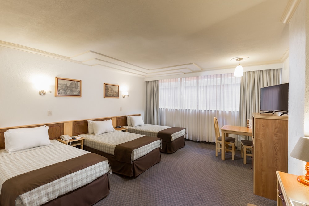 Hotel Estoril 7/17