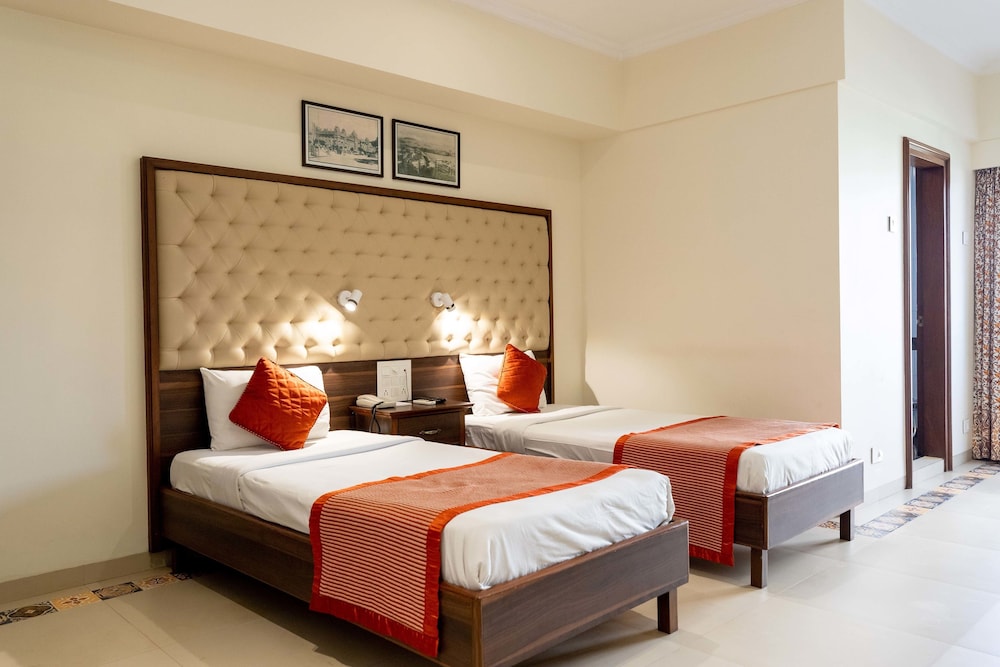 West End Hotel 27/70