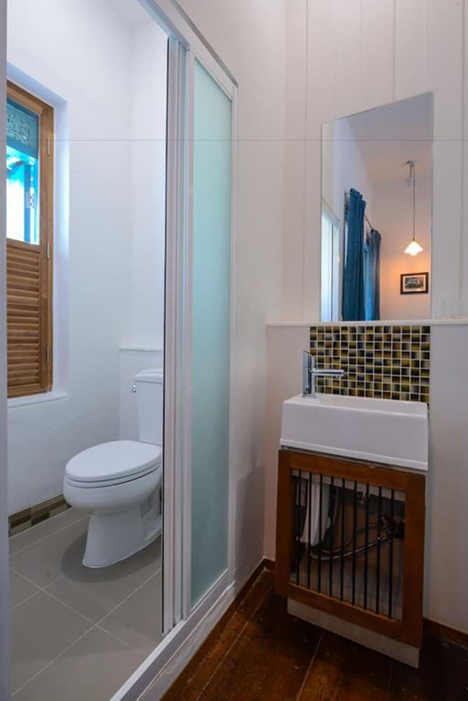Neighbor Phuthon Boutique Hostel 18/36
