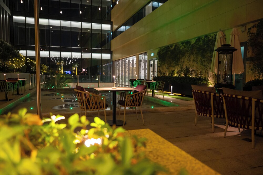 بارك إن باي راديسون الرياض(Park Inn By Radisson Riyadh) 61/66