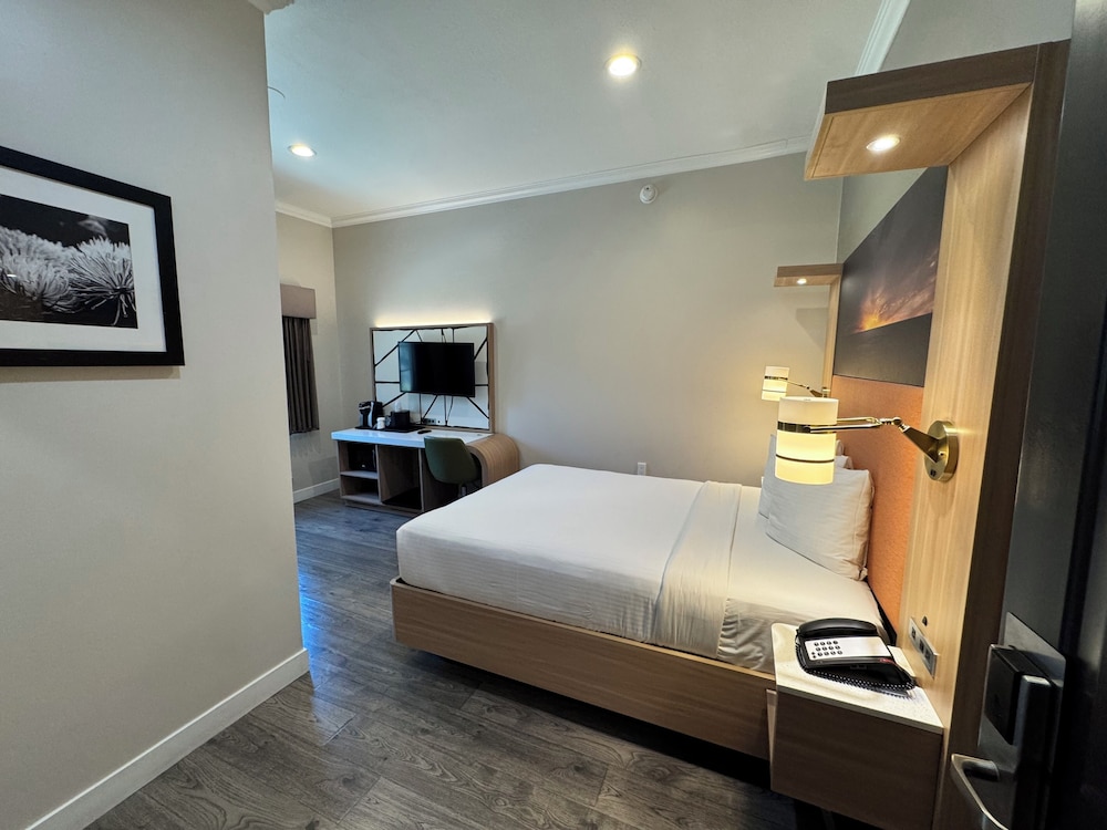 Granada Inn 27/53