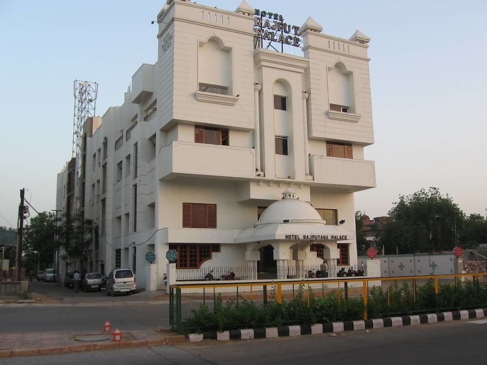 Hotel Rajputana Palace 4/29