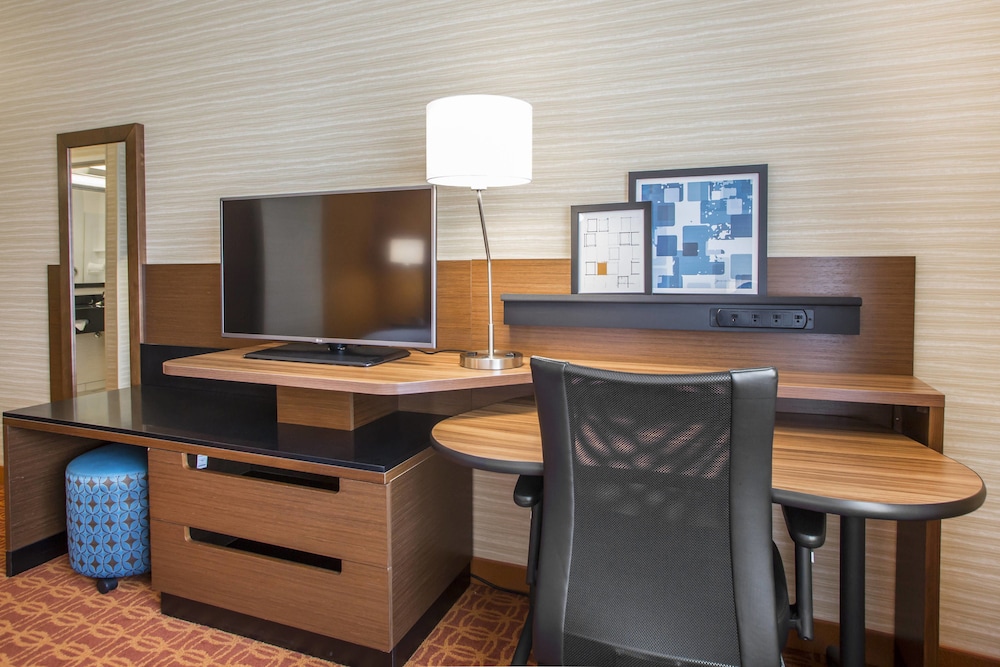 Fairfield Inn And Suites Waterloo Cedar Falls 25/34
